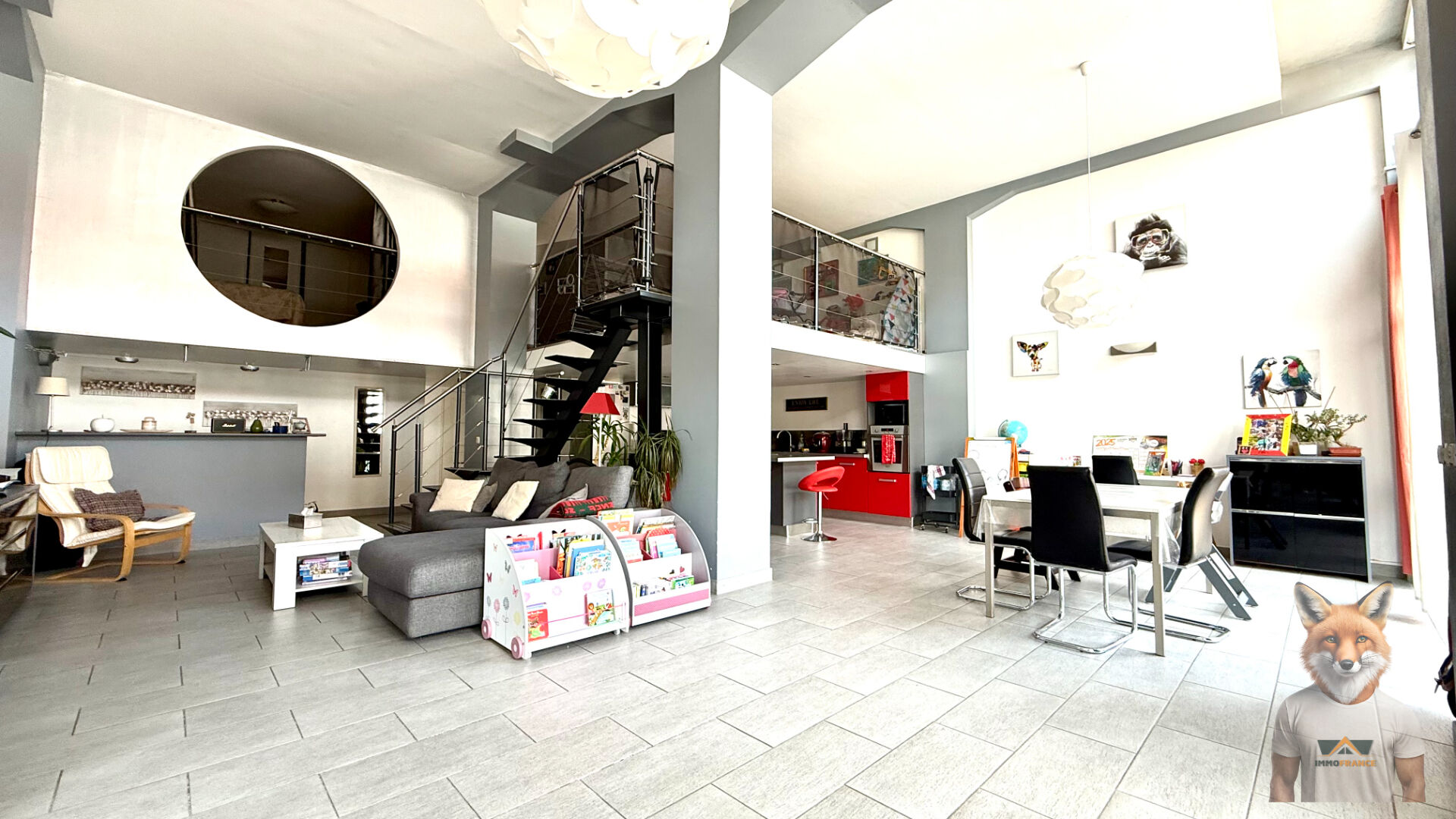 Photo Loft  5 pièce(s) 147 m2 à St julien Les Villas image 1/6