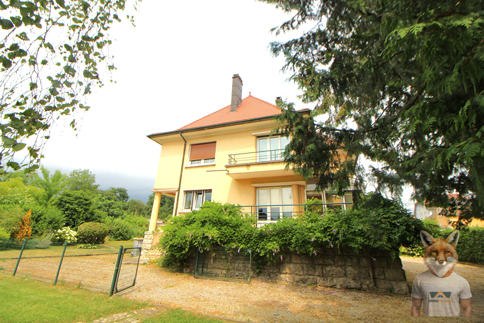 Photo Maison Delle 9 pièce(s) 251 m2 image 1/6