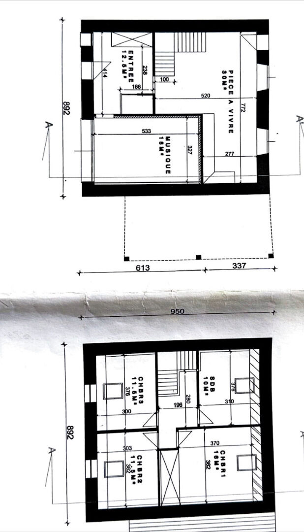 Photo Guerard  grange édifiée sur un jardin de 782 m2 image 2/4