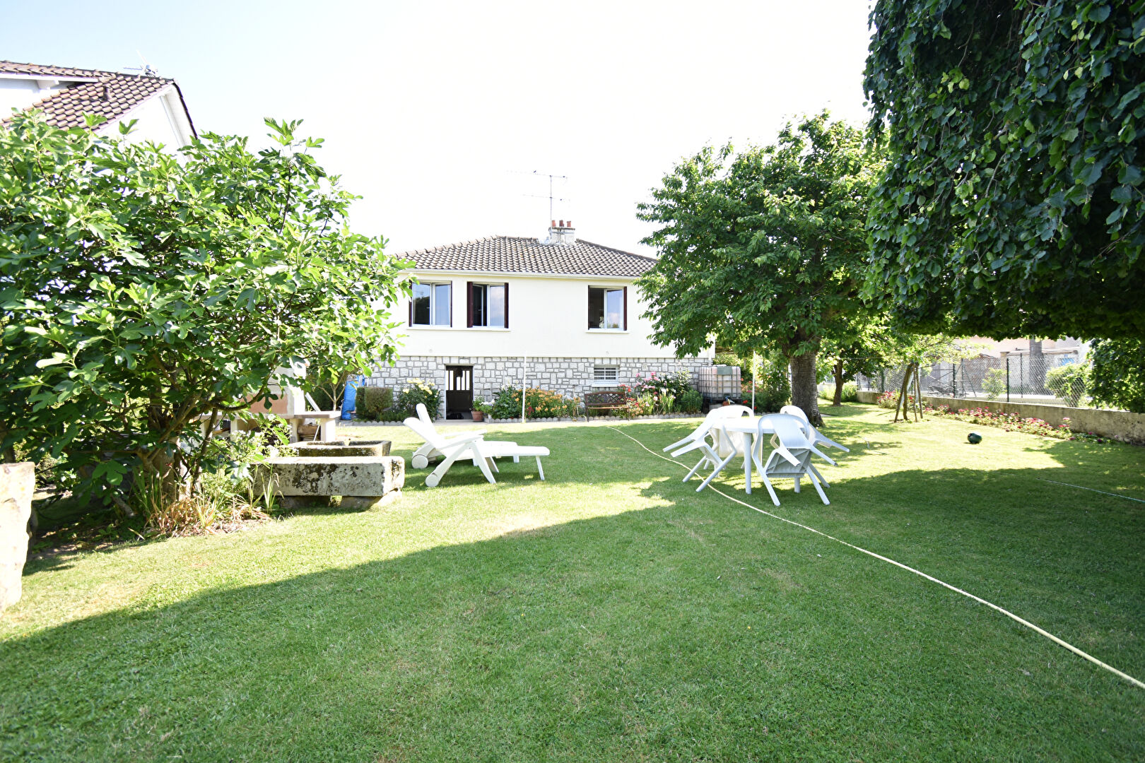 Photo Maison Guignes  4 chambres 1150 m² terrain sous sol  sur élevé aménagé image 3/6