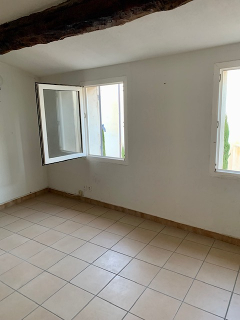 PERTUIS CENTRE VILLE BUREAU 29 M2