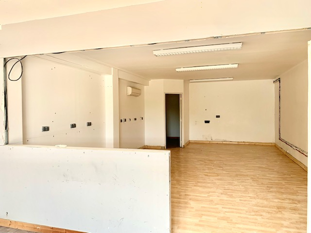 Photo local commercial /professionnel 60m2 image 3/3