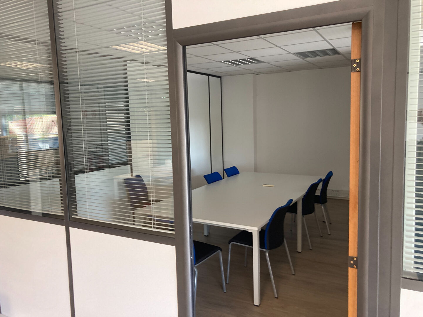 Photo BUREAU 235 m2 image 5/6