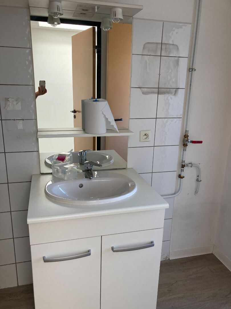 Photo BUREAU 235 m2 image 6/6