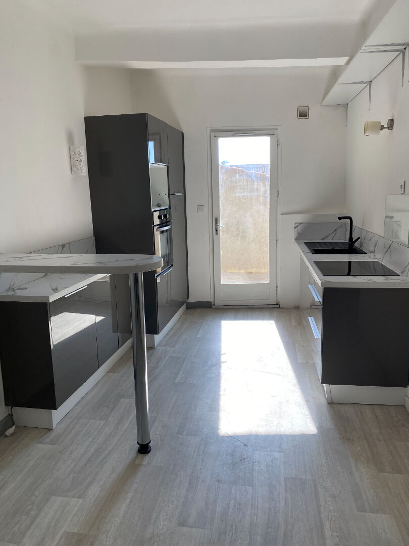 Photo Pertuis  Appt T3 de 49 m2 avec terrasse de 16 m² image 2/6