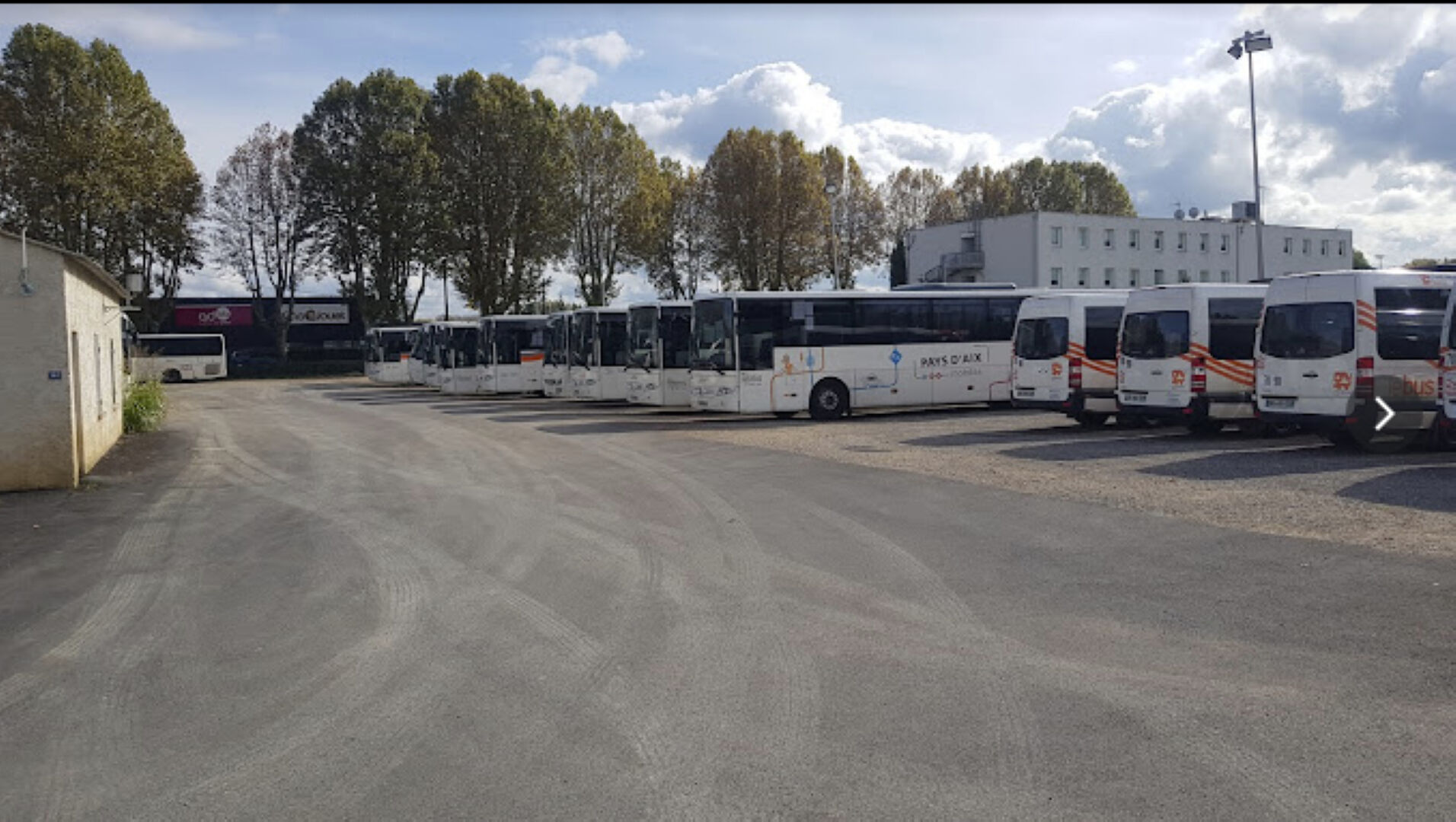 Photo PERTUIS  ZONE COMMERCIALE TERRAIN DE 3 400 m² image 2/6