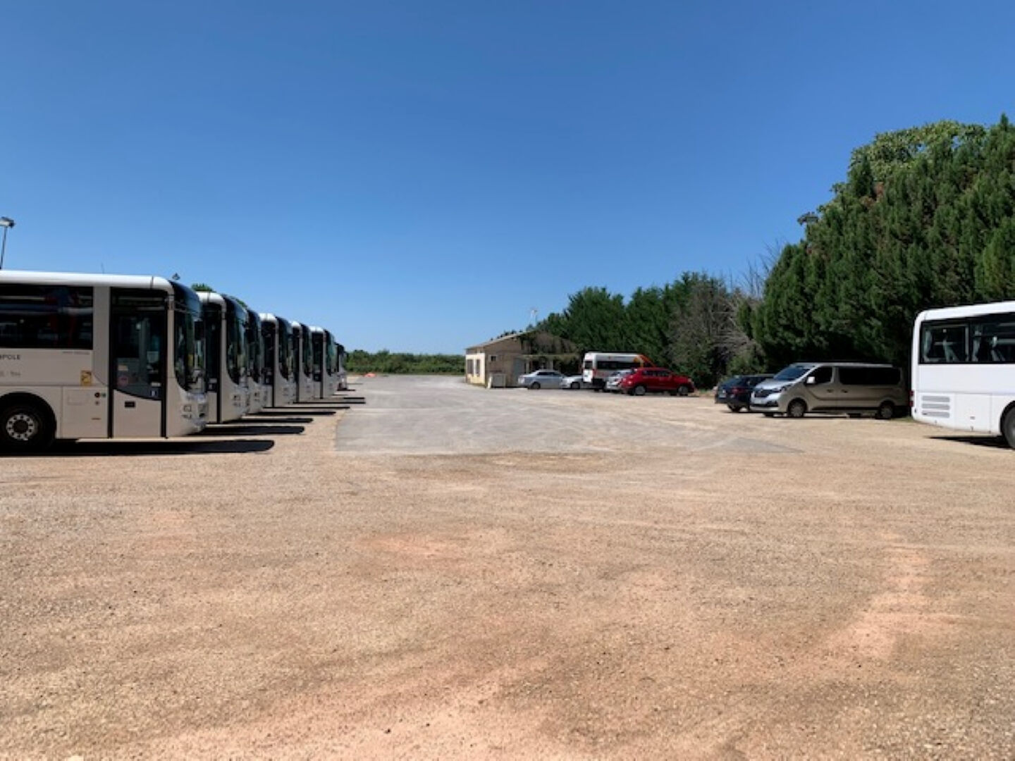 Photo PERTUIS  ZONE COMMERCIALE TERRAIN DE 3 400 m² image 3/6