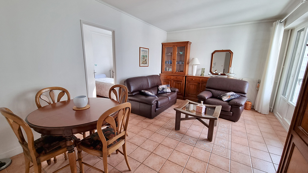 Photo 3P avec 2 BALCONS, CAVE et BOX image 2/6