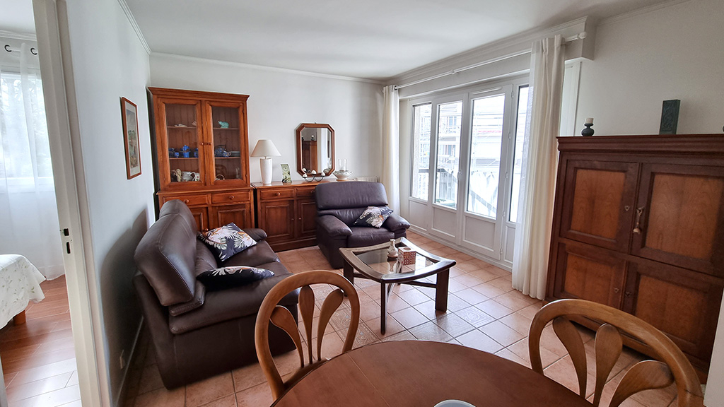 Photo 3P avec 2 BALCONS, CAVE et BOX image 3/6