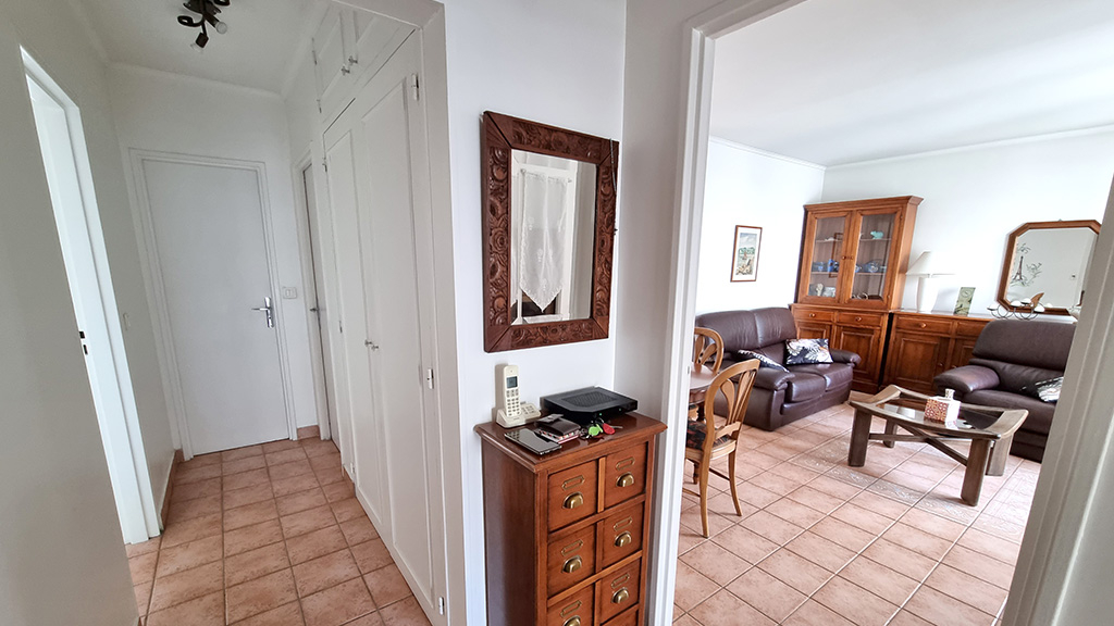 Photo 3P avec 2 BALCONS, CAVE et BOX image 4/6