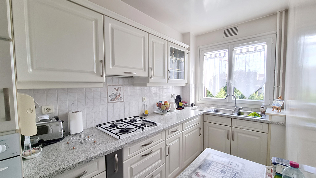 Photo 3P avec 2 BALCONS, CAVE et BOX image 6/6