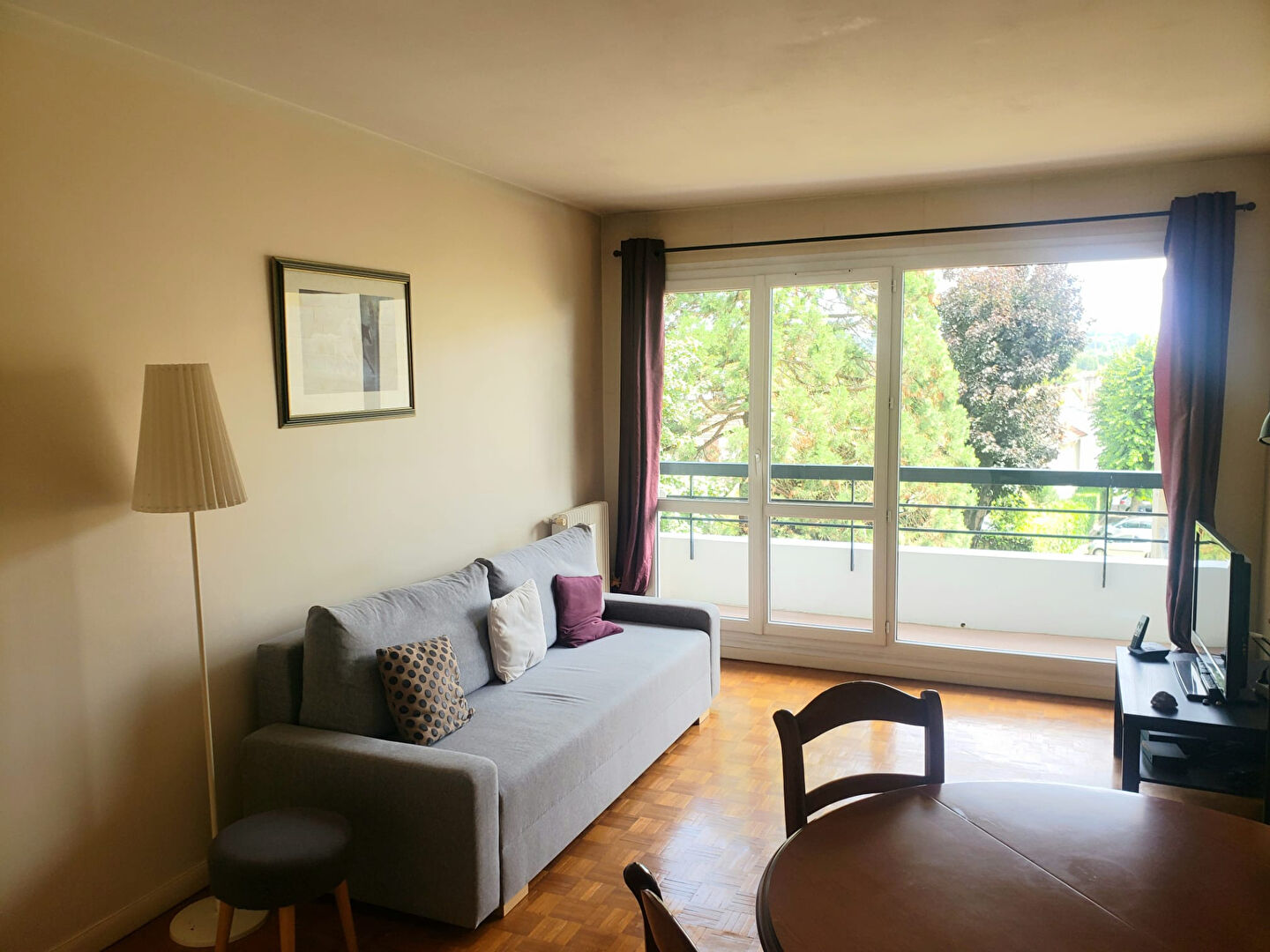 Photo CENTRE VILLE - APPARTEMENT 3 PIECES - 60 m² - BALCON - PARKING image 2/6