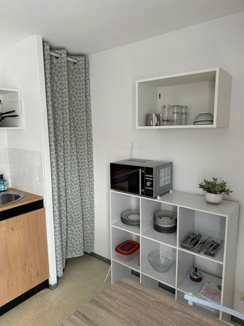 Photo STUDIO QUARTIER SAINT PATERN A LOUER image 2/6