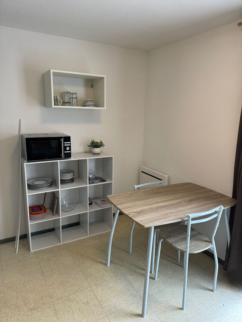 Photo STUDIO QUARTIER SAINT PATERN A LOUER image 3/6