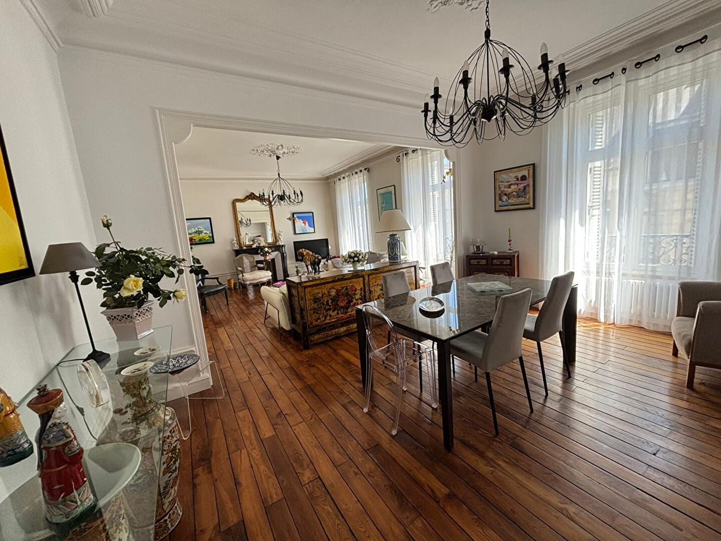 T6 D'EXCEPTION COMPRENANT GARAGE - CAVE ET MANSADRES A VENDRE HYPERCENTRE VANNES