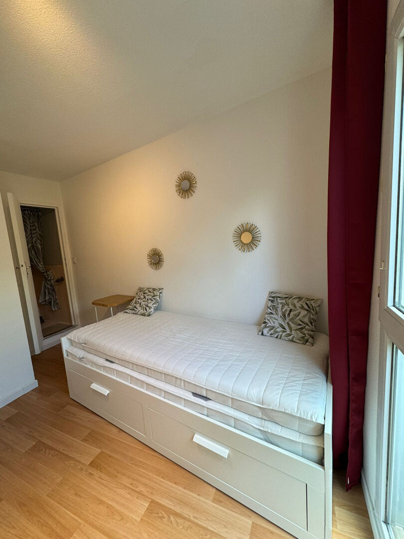 Photo Studio à louer - Vannes centre - Refait image 3/6