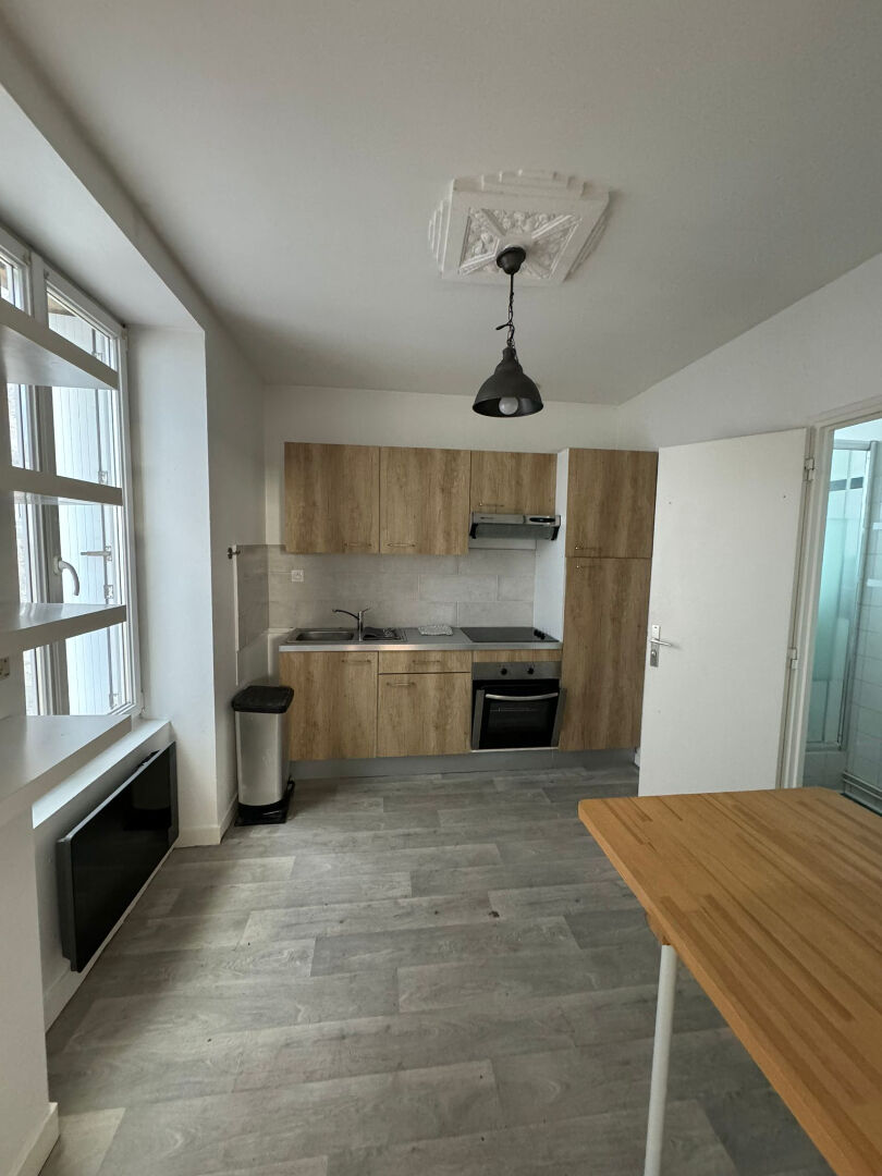 Photo T2 VANNES CENTRE A LOUER image 6/6