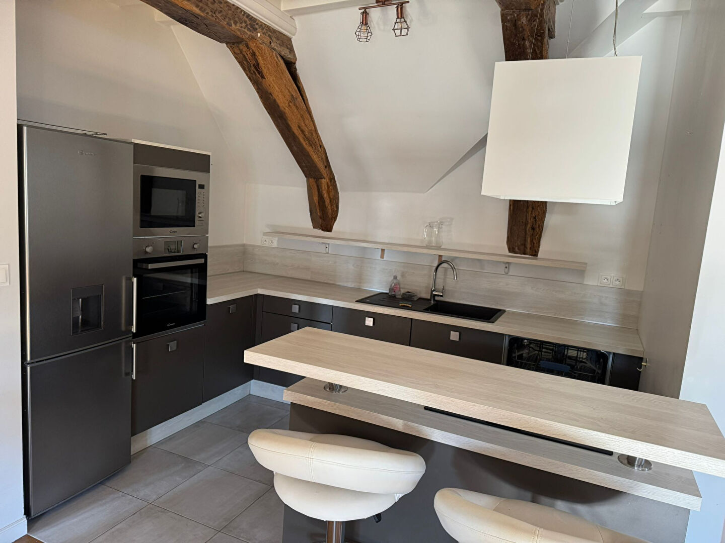 Photo À louer Superbe appartement de charme au coeur de Vannes image 4/6