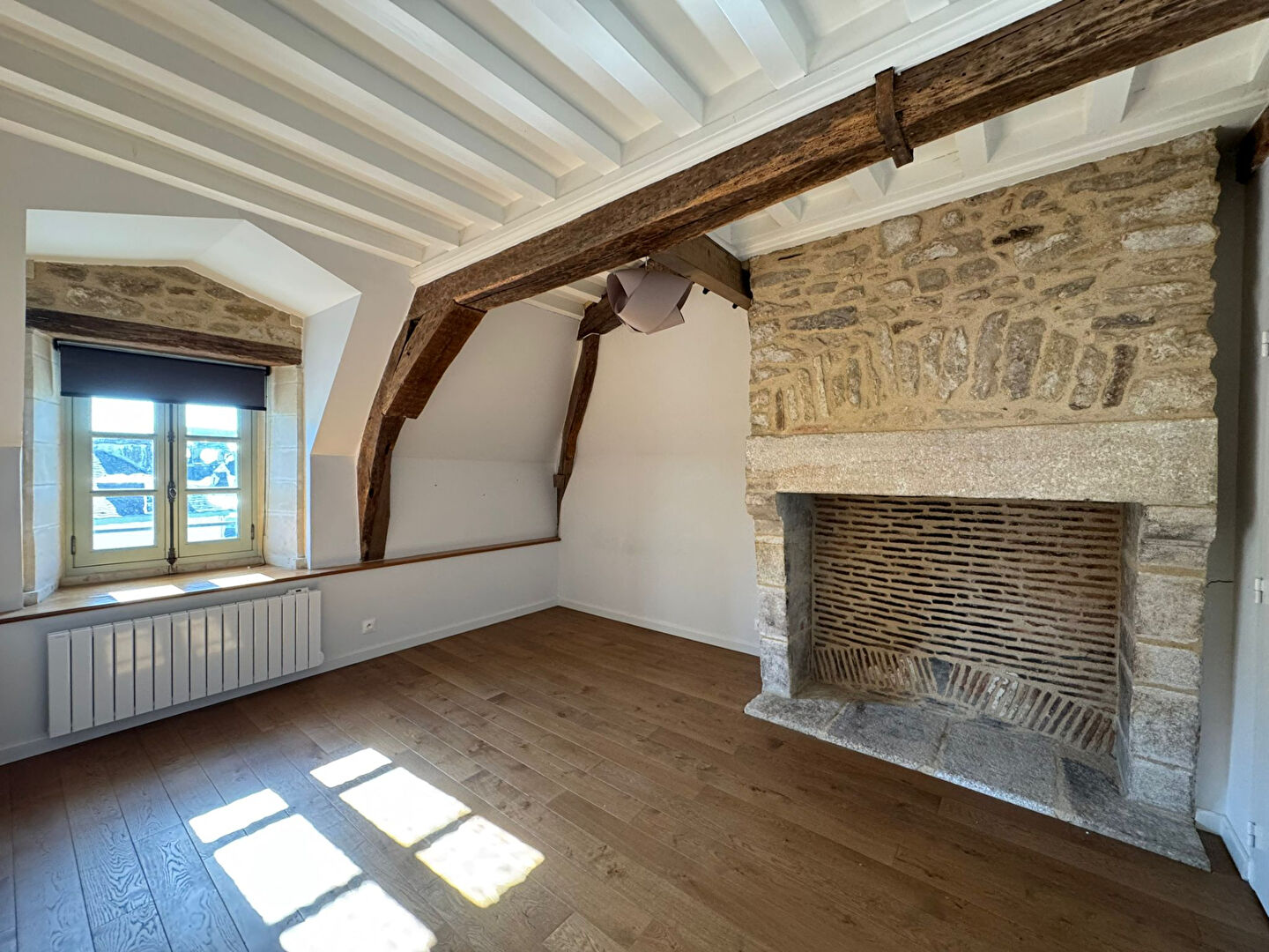 Photo À louer Superbe appartement de charme au coeur de Vannes image 5/6