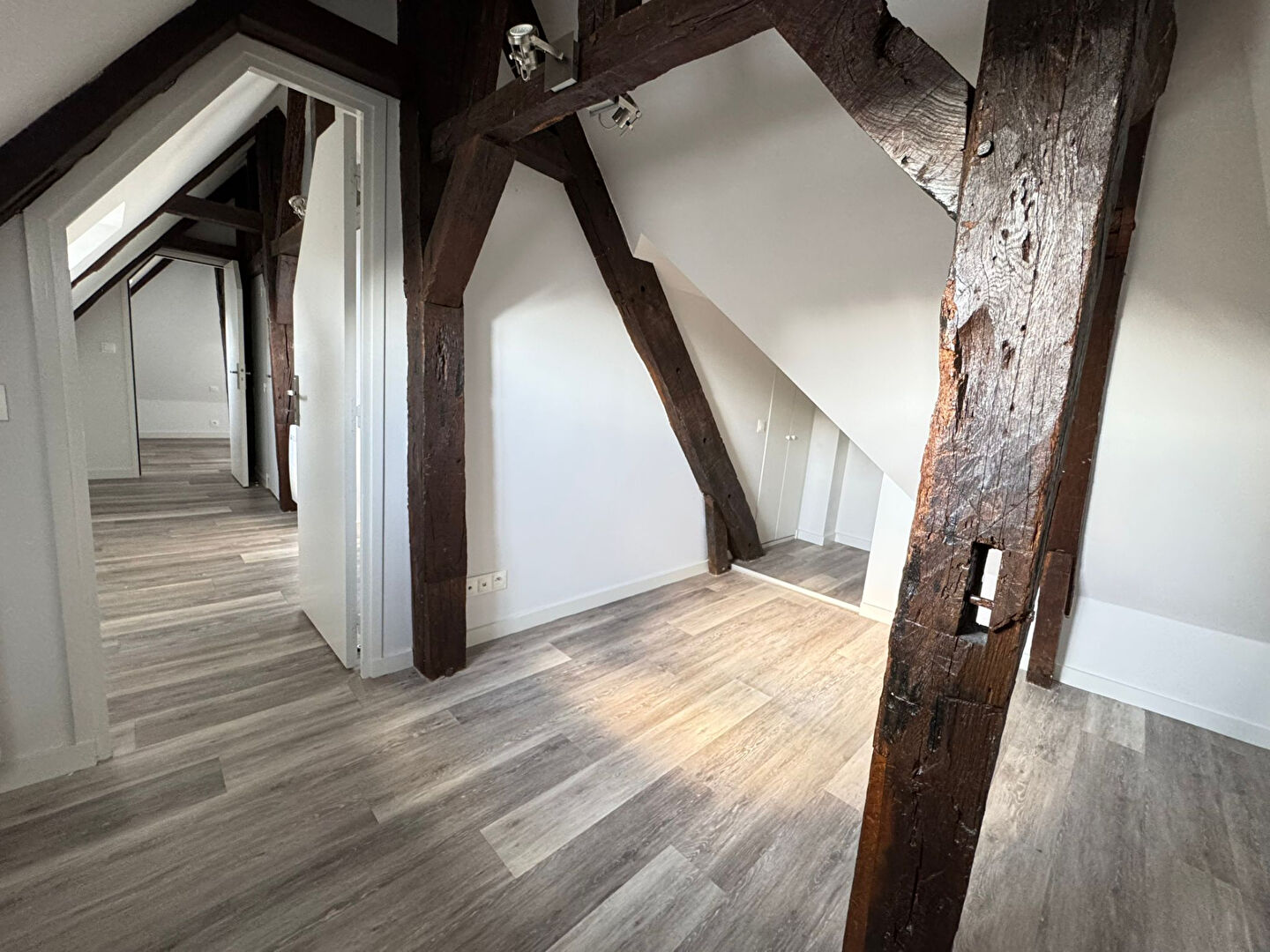 Photo À louer Superbe appartement de charme au coeur de Vannes image 6/6