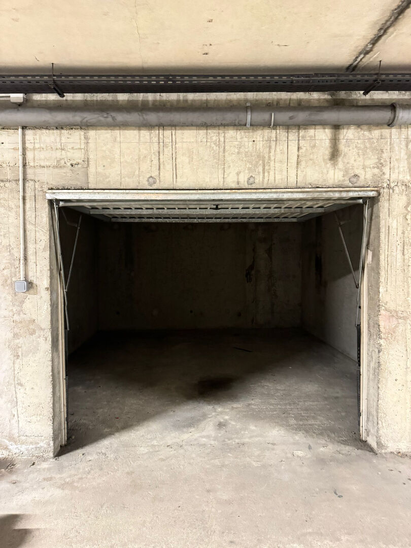 Photo GARAGE SECURISE A LOUER EN CENTRE VILLE DE VANNES image 2/3