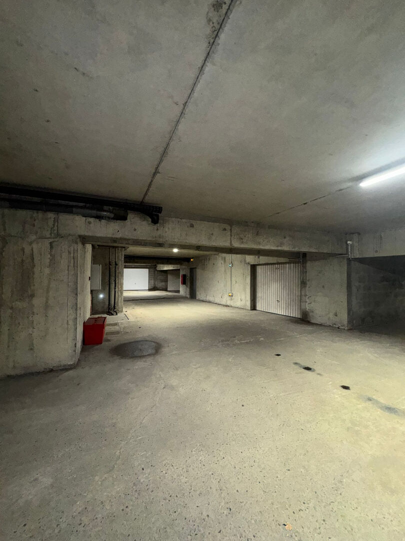 Photo GARAGE SECURISE A LOUER EN CENTRE VILLE DE VANNES image 3/3