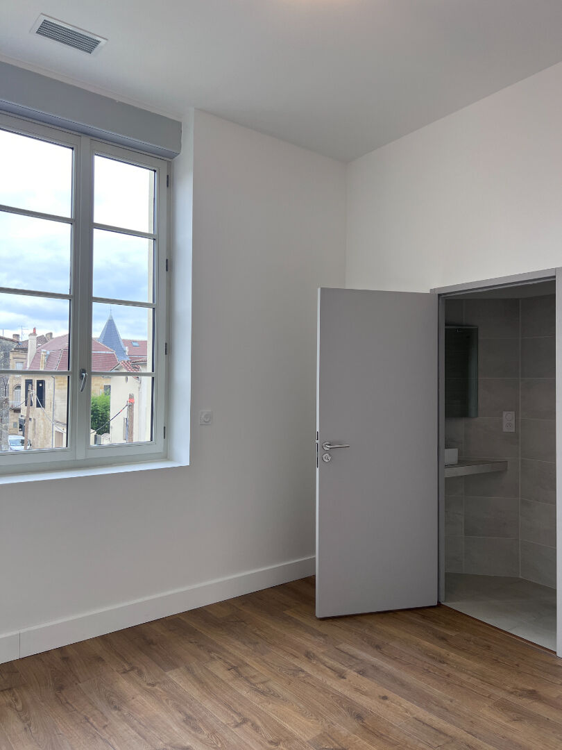 Photo Appartement  4 pièce(s) 81.8 m2 image 6/6