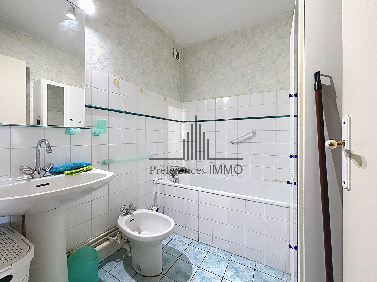 Photo Appartement à rénover 3 pièces avec parking image 4/6