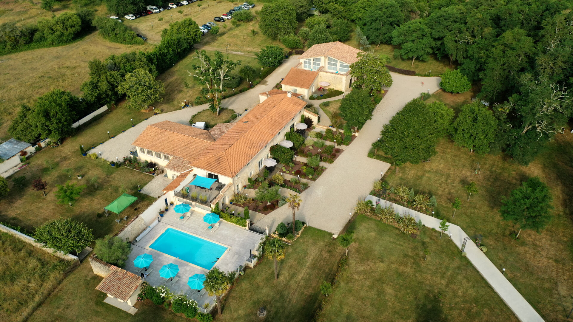 DOMAINE RENOVE DANS LE MEDOC