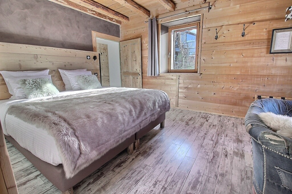 Photo Thollon-les-Mémises - Propriété de caractère image 3/6