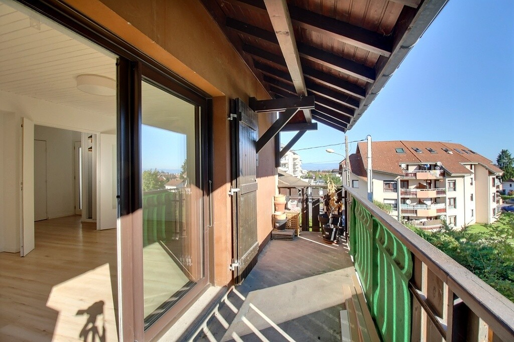 Photo Thonon-les-Bains  Duplex T4 avec garage  84,22 m² Carrez (111,76 m² au sol) image 2/6