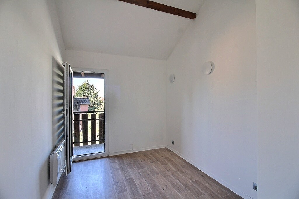 Photo Thonon-les-Bains  Duplex T4 avec garage  84,22 m² Carrez (111,76 m² au sol) image 5/6