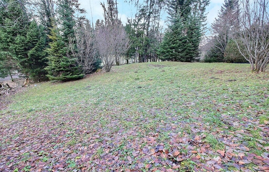 À vendre ? Terrain constructible à fort potentiel, emplacement stratégique