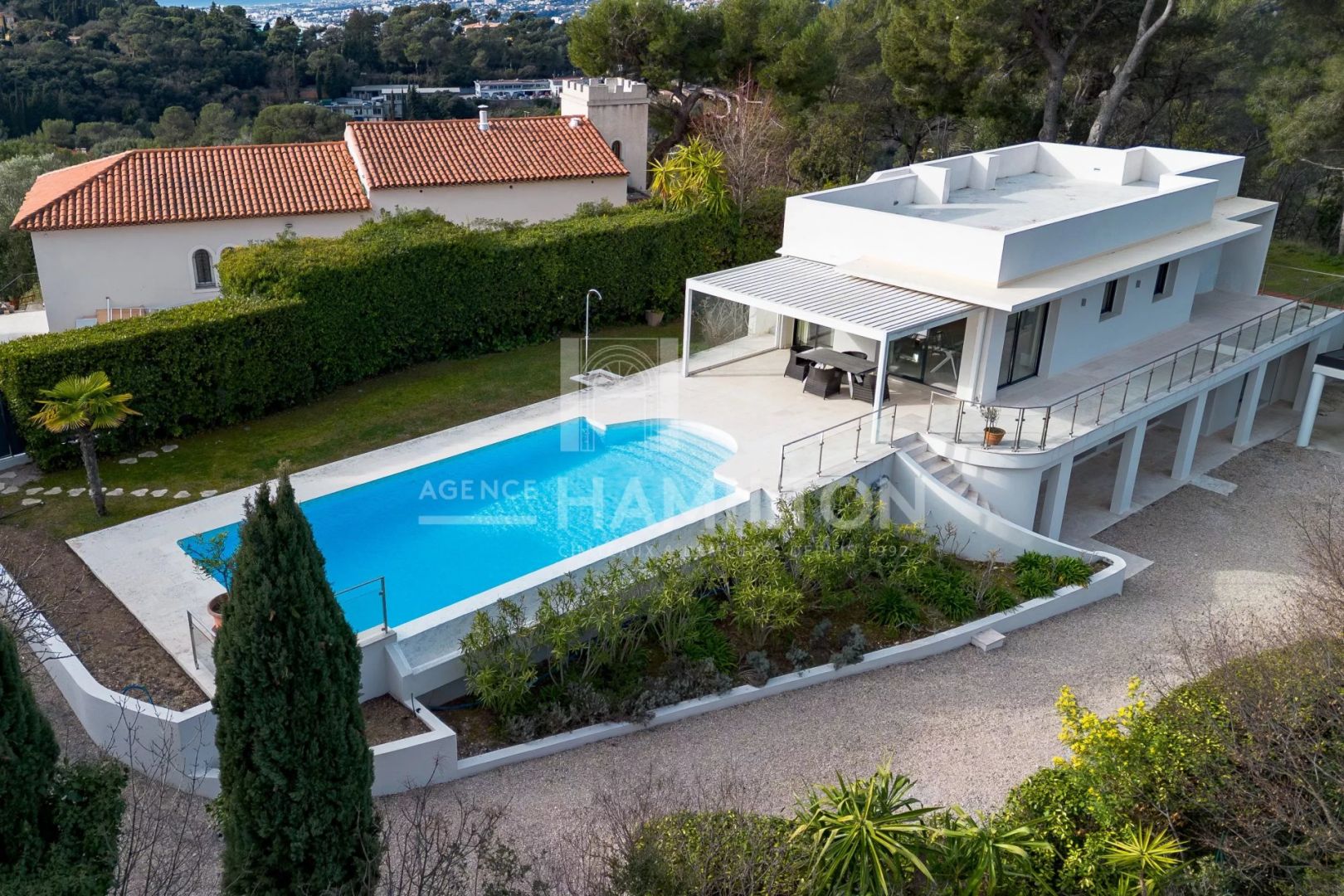 Agence immobilière de AGENCE HAMILTON VALBONNE