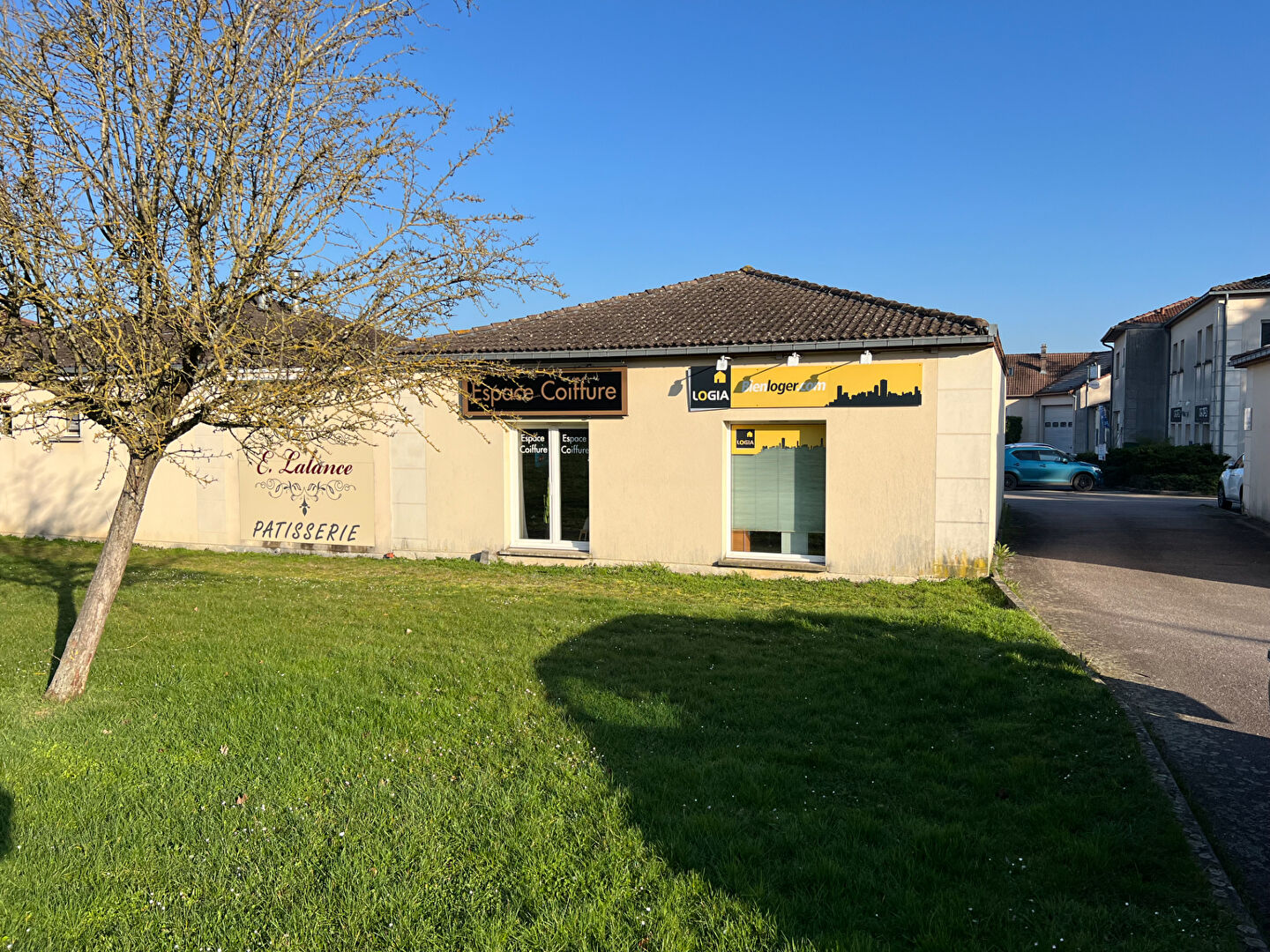 Photo Local commercial Velaine En Haye image 2/6