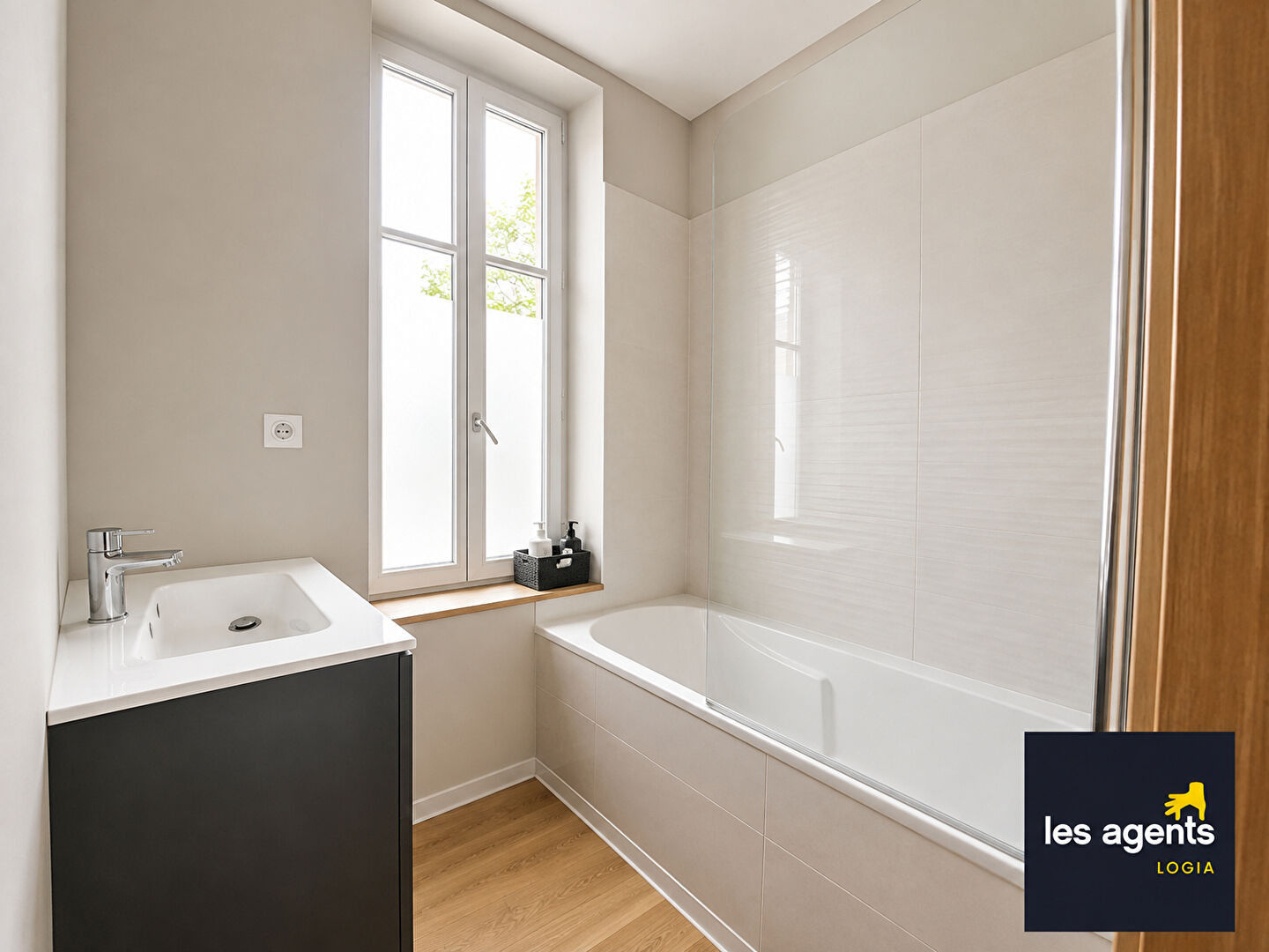 Appartement F2 rénové en RDC