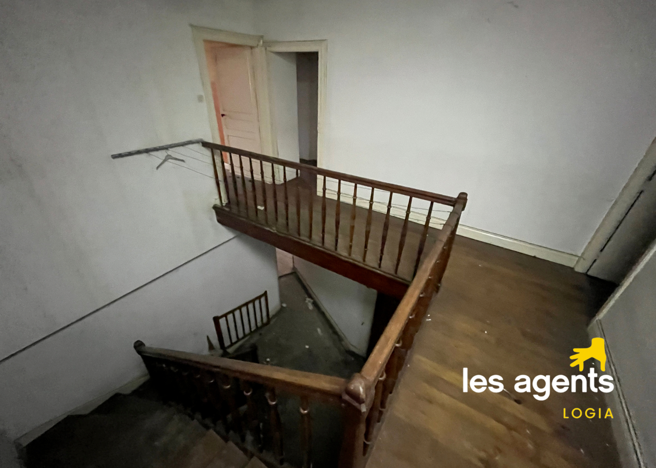 Photo Immeuble Doncourt Les Conflans 20 pièce(s) 400 m2 image 4/6