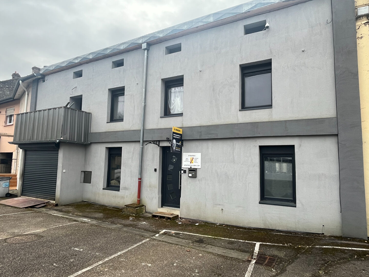 Maison HOMECOURT 10 pièce(s) 250m2