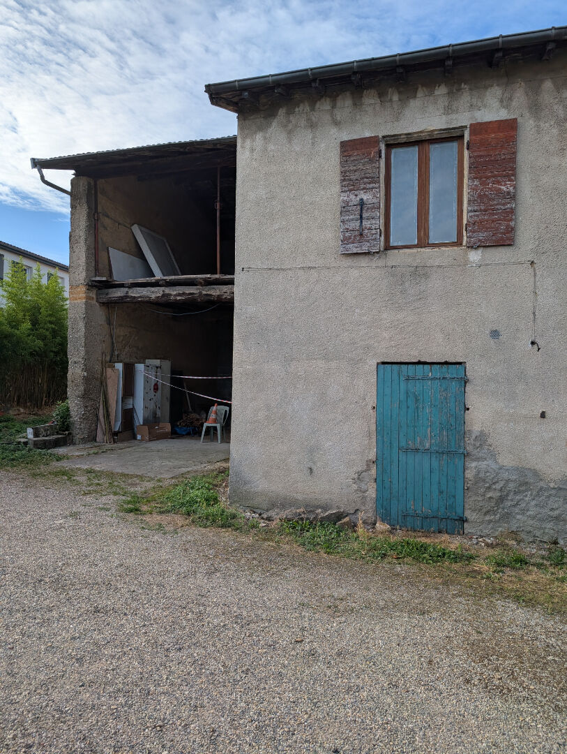 Photo Exclusivité - Maison avec espace à aménager - Saint-Priest Village image 2/4