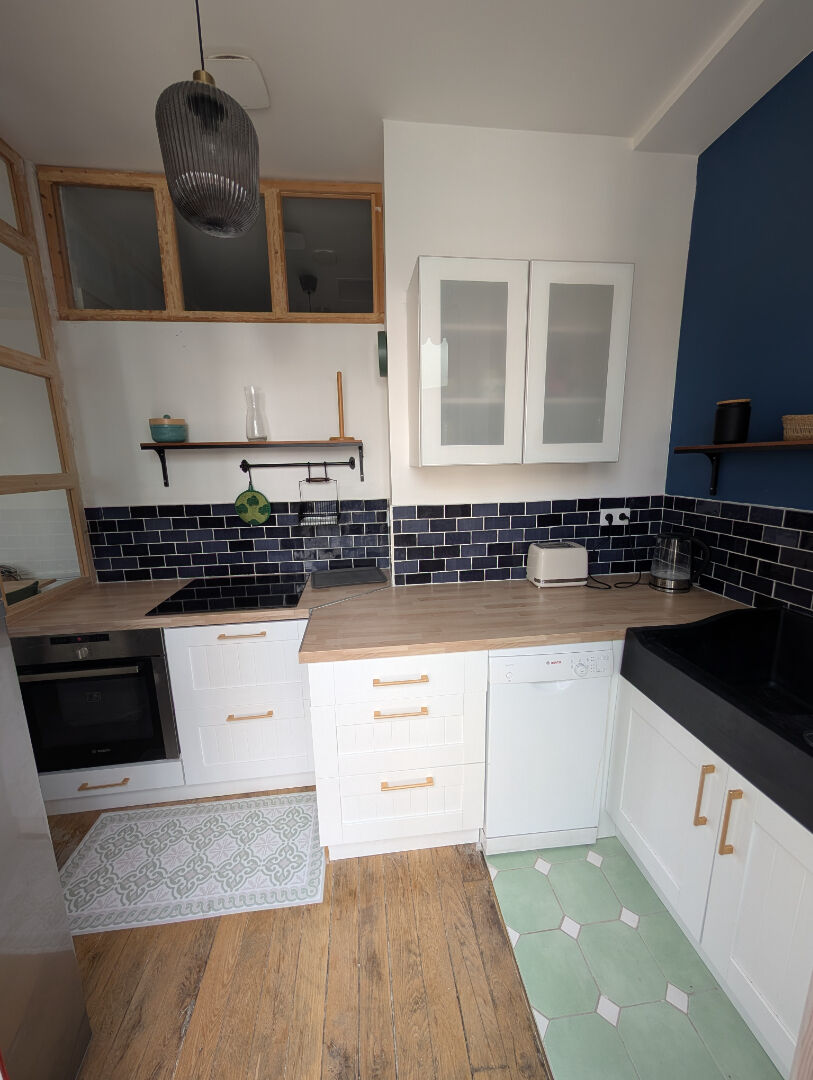 Photo PART DIEU : T2 DE 48 M² + CAVE + GRENIER image 5/6