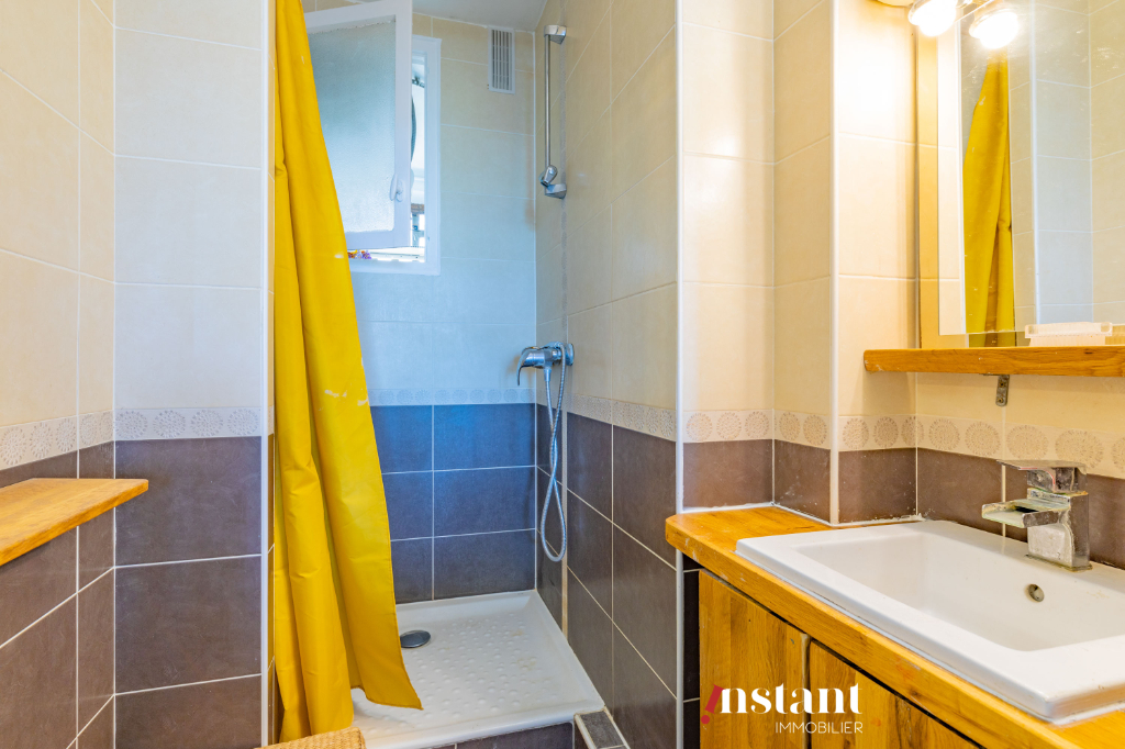 Photo T4 3chambres au pied du métro Gratte Ciel image 6/6