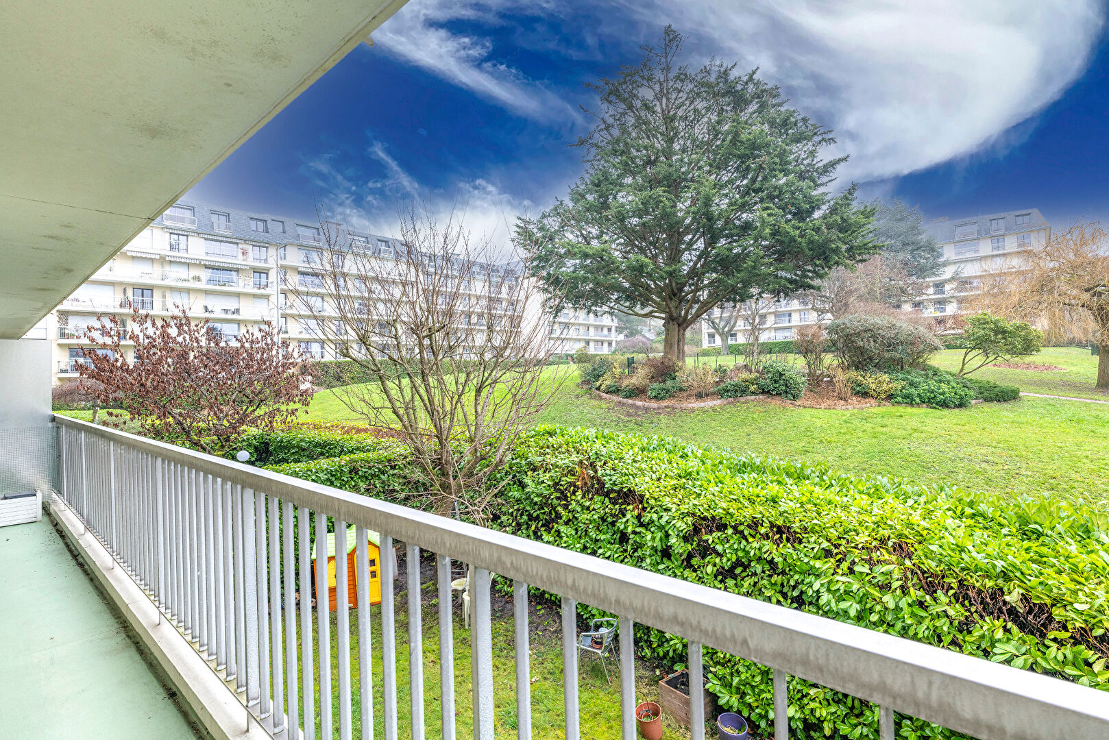 Agence immobilière de DEGUELT IMMOBILIER Versailles - DEGUELT IMMOBILIER VERSAILLES