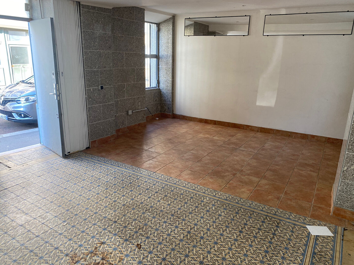 Photo Local d'activité  37.210 m2 image 2/4