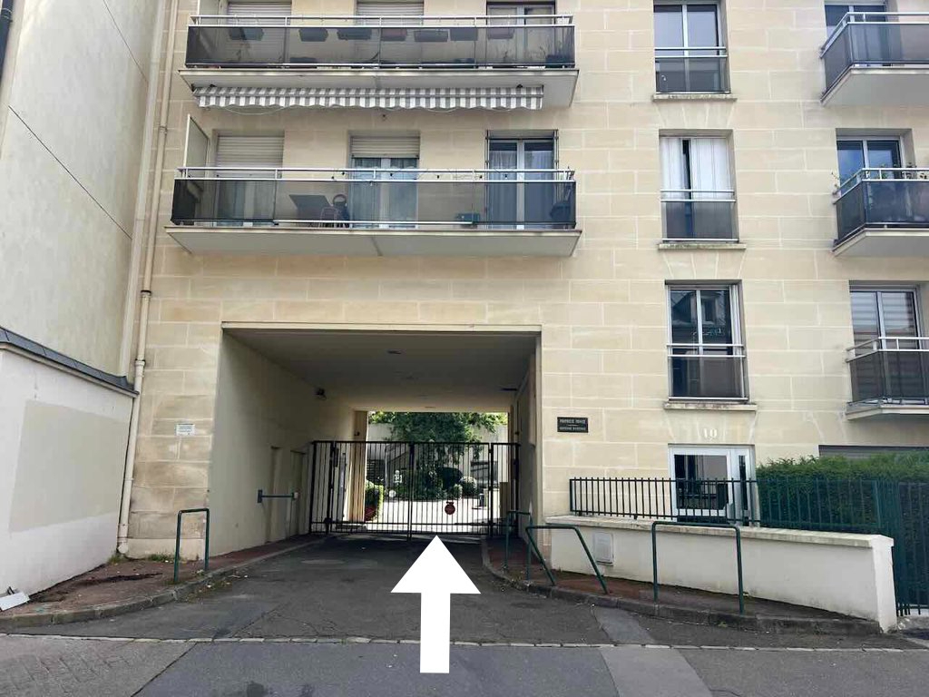 Photo Parking VERSAILLES image 2/5