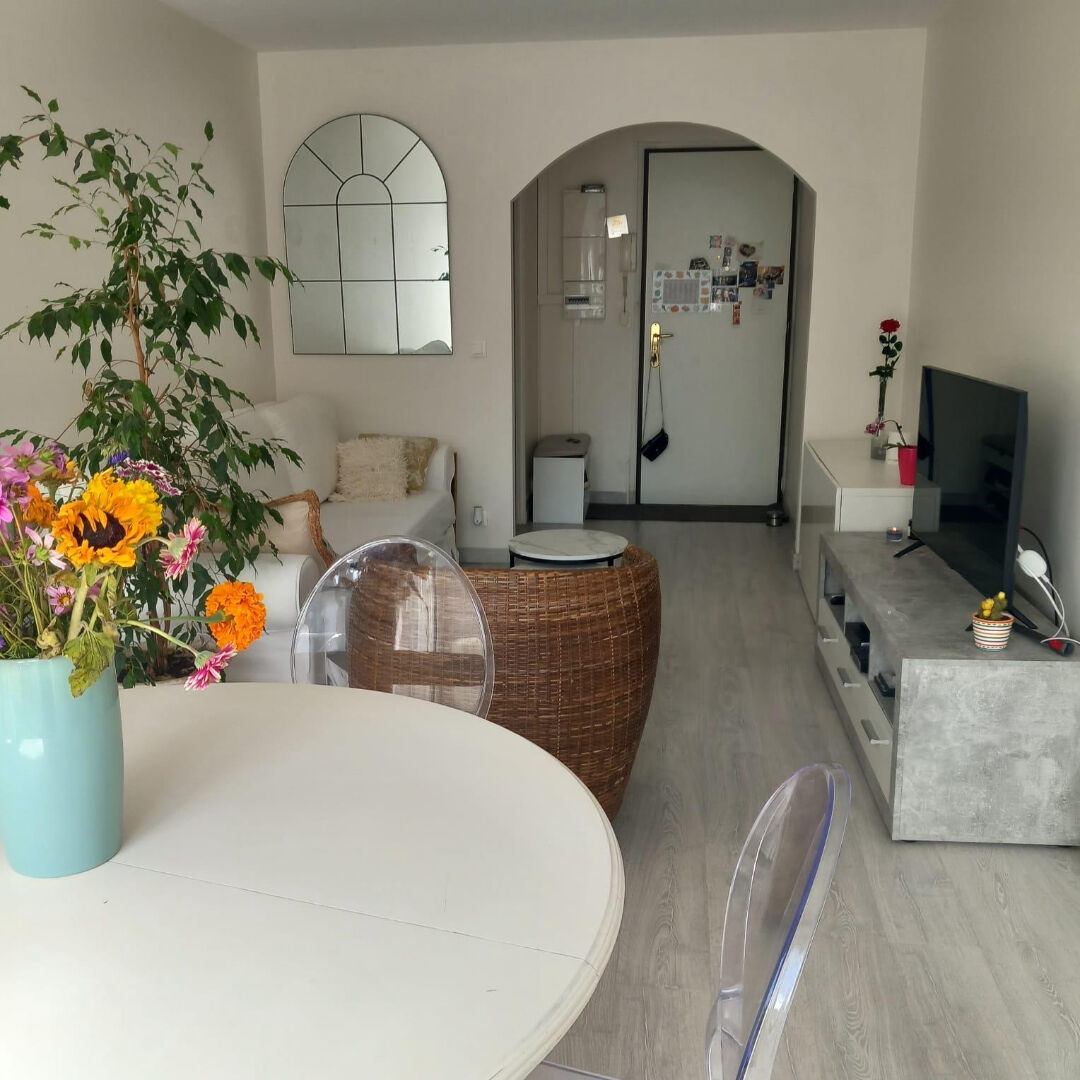 Photo Appartement  2 pièce(s) 45.520 m2 image 2/3