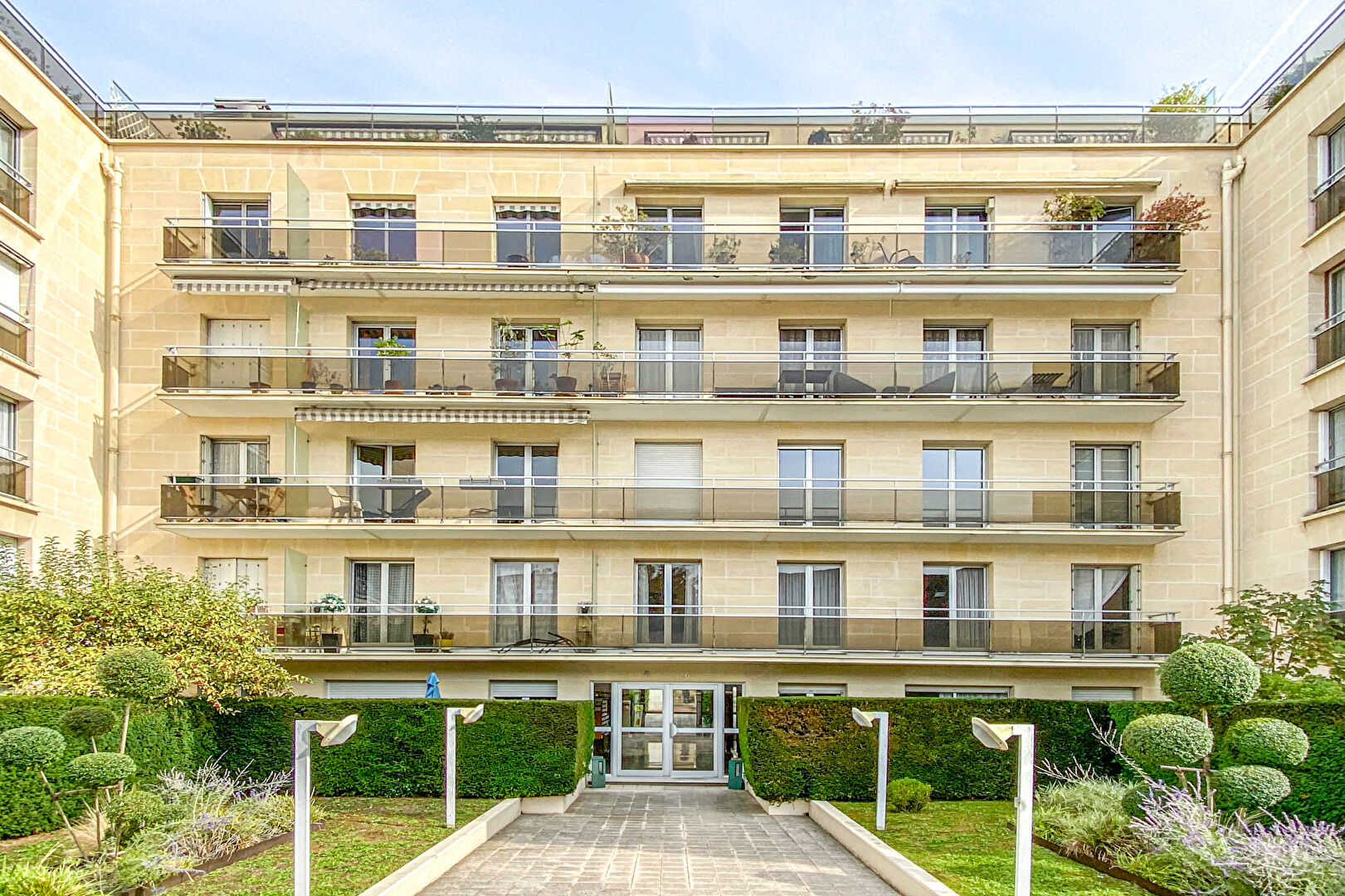 Agence immobilière de DEGUELT IMMOBILIER Versailles - DEGUELT IMMOBILIER VERSAILLES