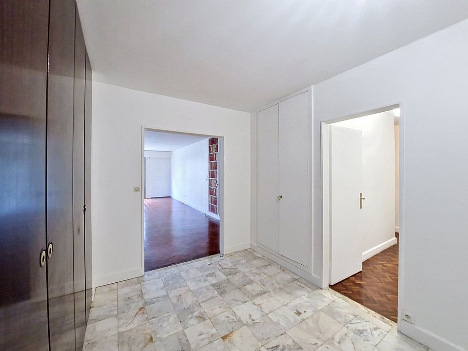 Agence immobilière de DEGUELT IMMOBILIER Versailles - DEGUELT IMMOBILIER VERSAILLES