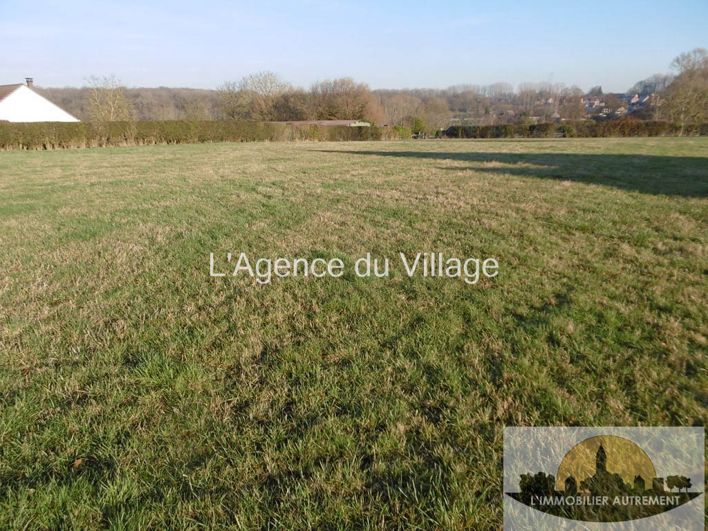 Photo AUNEUL - FACADE 20,43 METRES - TERRAIN -1345 m2 -  66 000 image 2/6