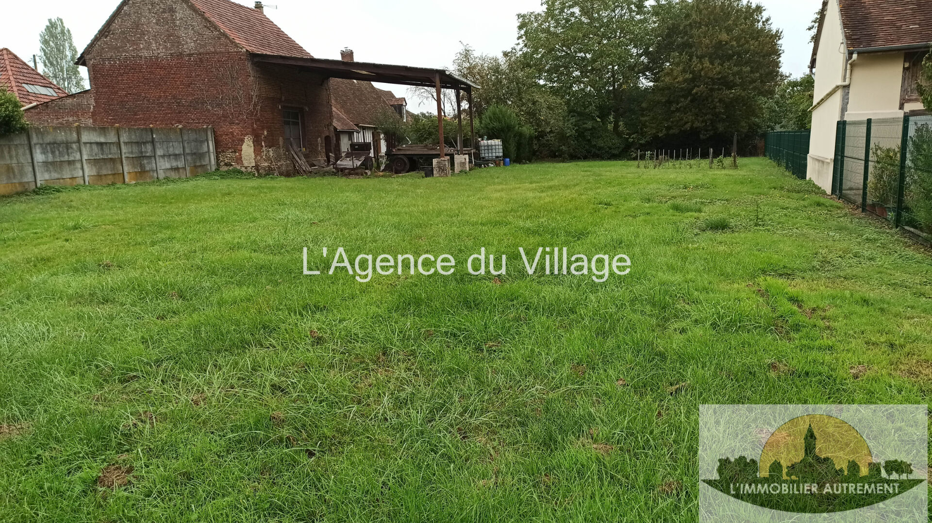 Photo Terrain Auneuil 980 m2 image 1/4