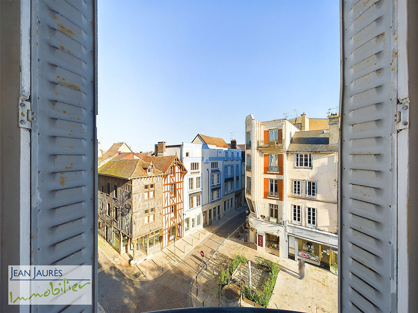 Photo TROYES  : BOUCHON : Duplex de charme à deux pas de la gare image 2/6